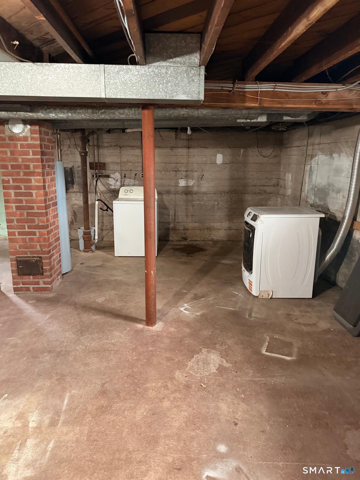 44 Lynmoor Place Hamden, CT 06517 - Photo 20 of 30 a view of an empty room