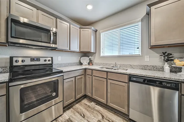 $1,675 | 21155 Gosling Road, Unit 26C, Spring, TX 77388