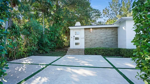 $1,547,000 | 7710 Beach View Drive, North Bay Village, FL 33141