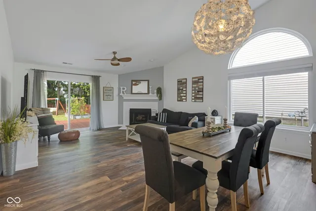 $344,900 | 1015 East Killian Drive, Mooresville, IN 46158