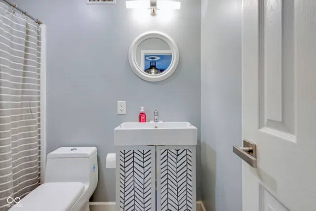 $344,900 | 1015 East Killian Drive, Mooresville, IN 46158