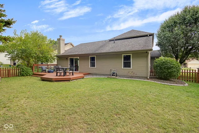 $344,900 | 1015 East Killian Drive, Mooresville, IN 46158