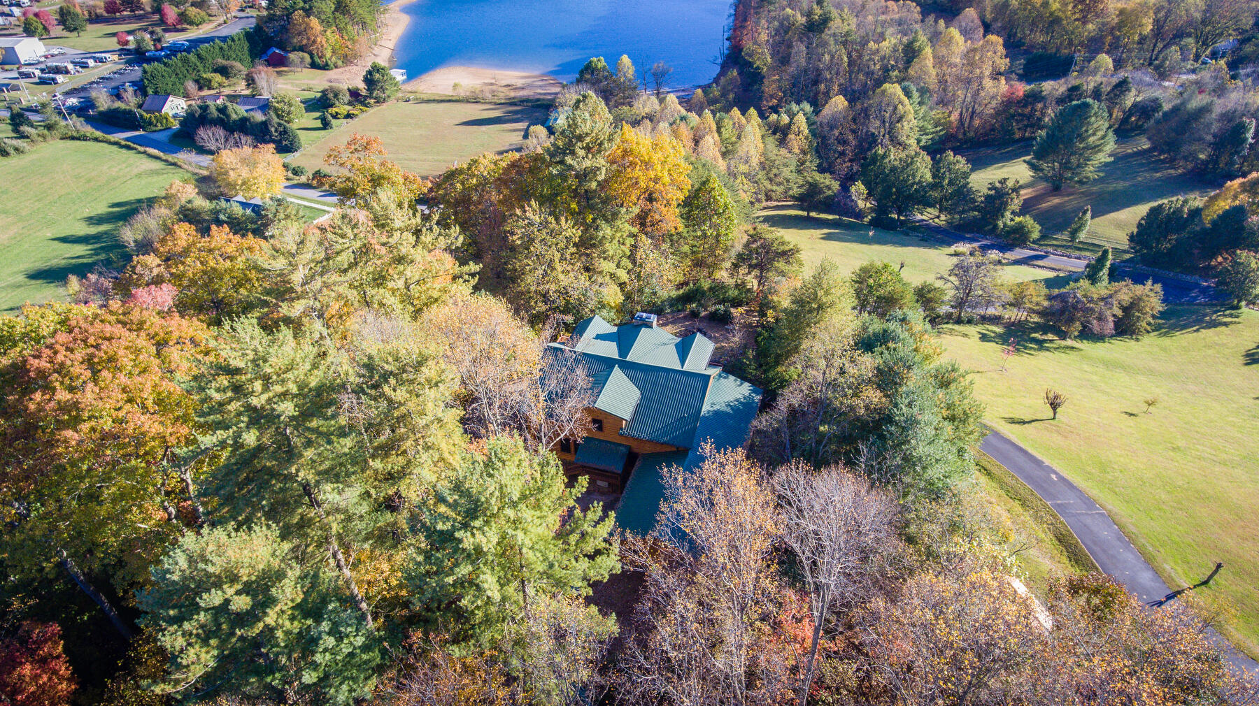 141 Bear Ridge Drive Butler, TN 37640 - Photo 8 of 83 007