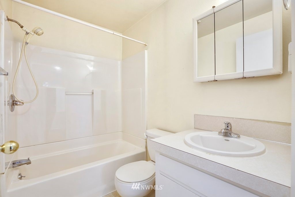 6428 Cady Road Everett, WA 98203 - Photo 16 of 24