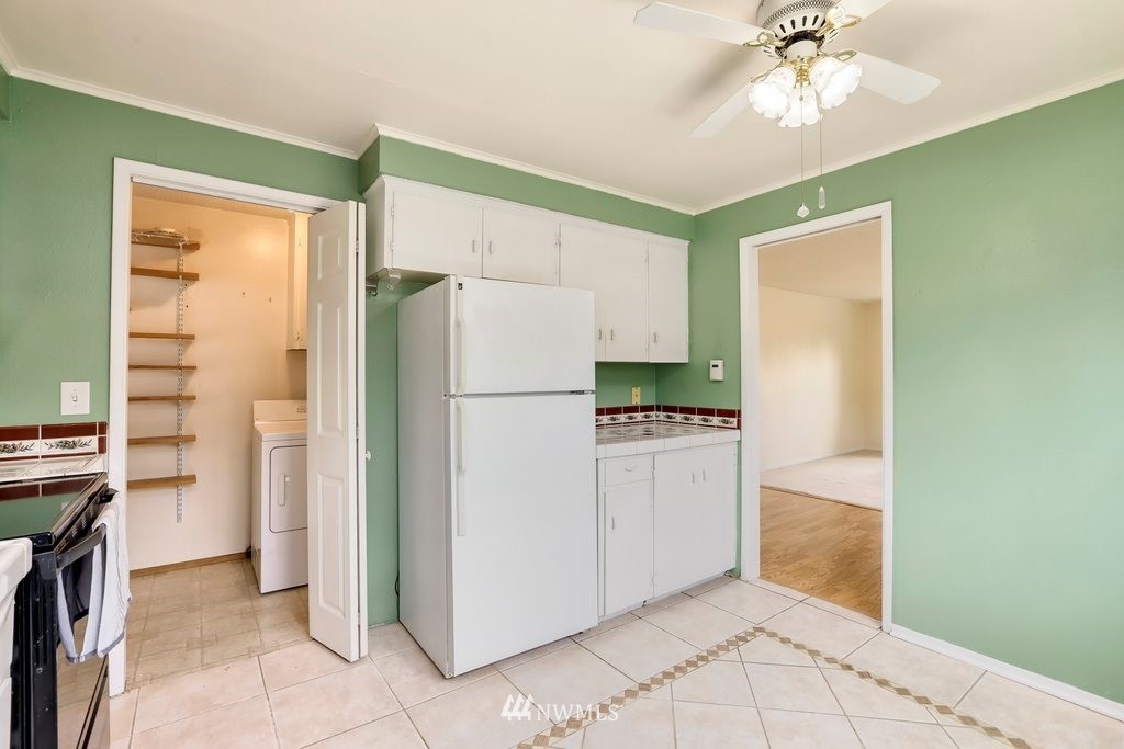 6428 Cady Road Everett, WA 98203 - Photo 9 of 24