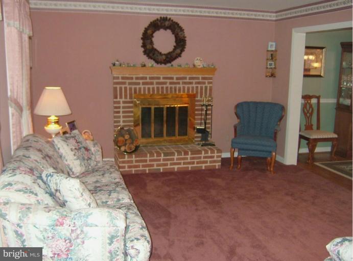 2404 Patapsco Road Finksburg, MD 21048 - Photo 3 of 24 Living Room