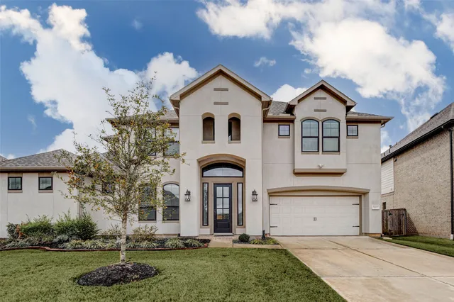 $3,600 | 30627 South Creek Way, Fulshear, TX 77441