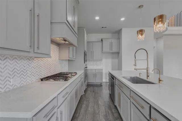 $3,600 | 30627 South Creek Way, Fulshear, TX 77441