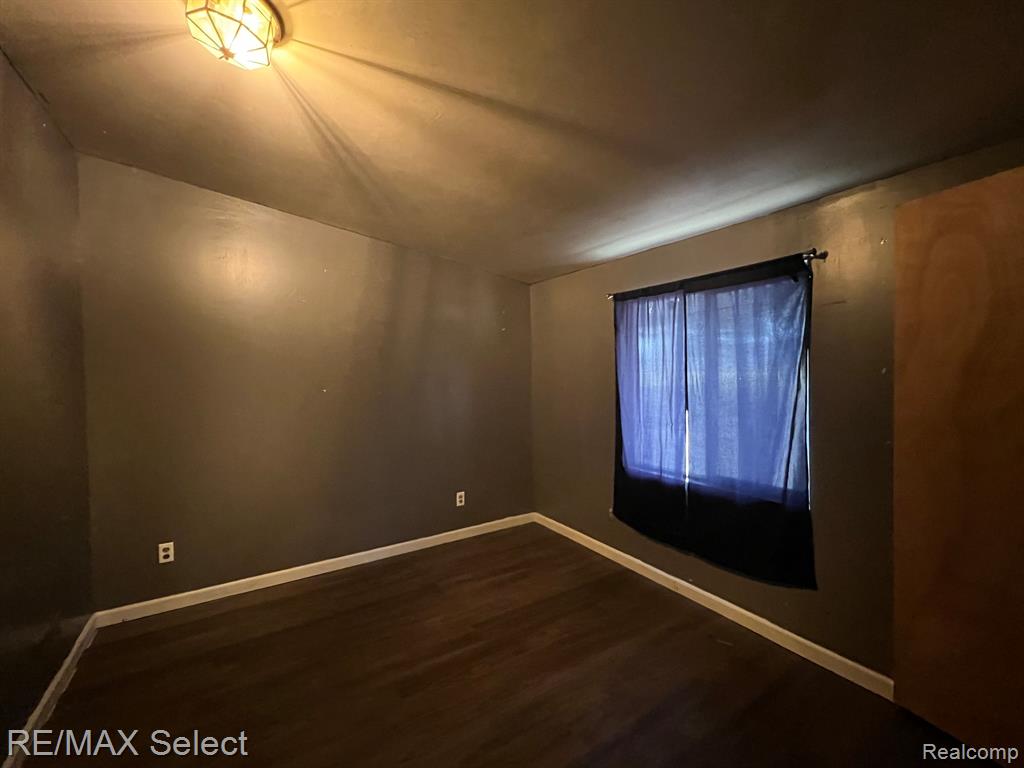 3211 South Center Road Burton, MI 48519 - Photo 21 of 30