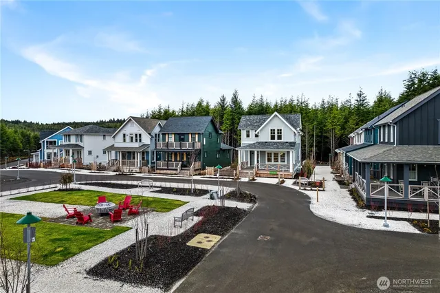 $999,000 | 441 East Compass Street, Pacific Beach, WA 98571