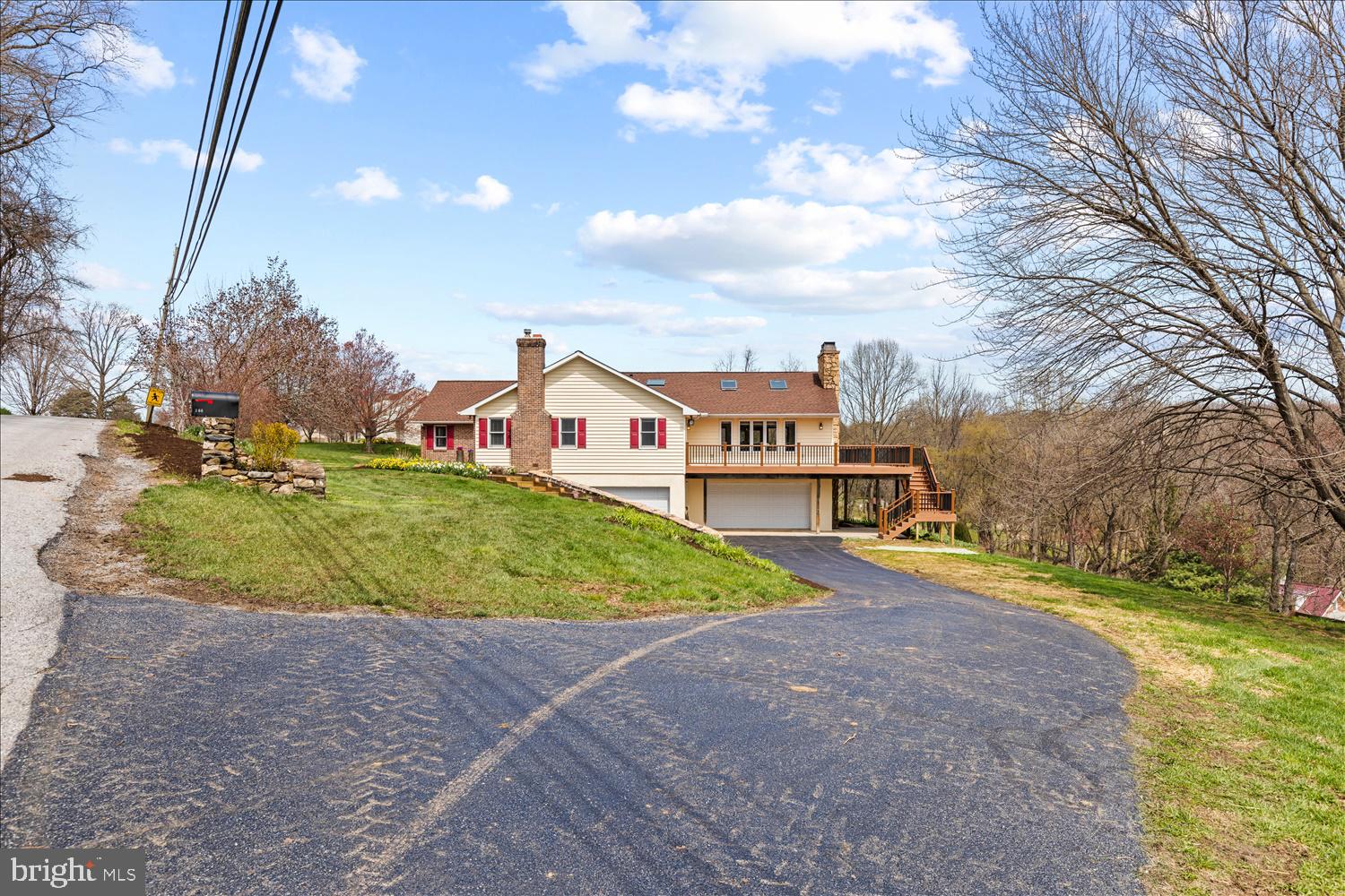 108 Walnut Run Road Landenberg, PA 19350 - Photo 46 of 71 Driveway