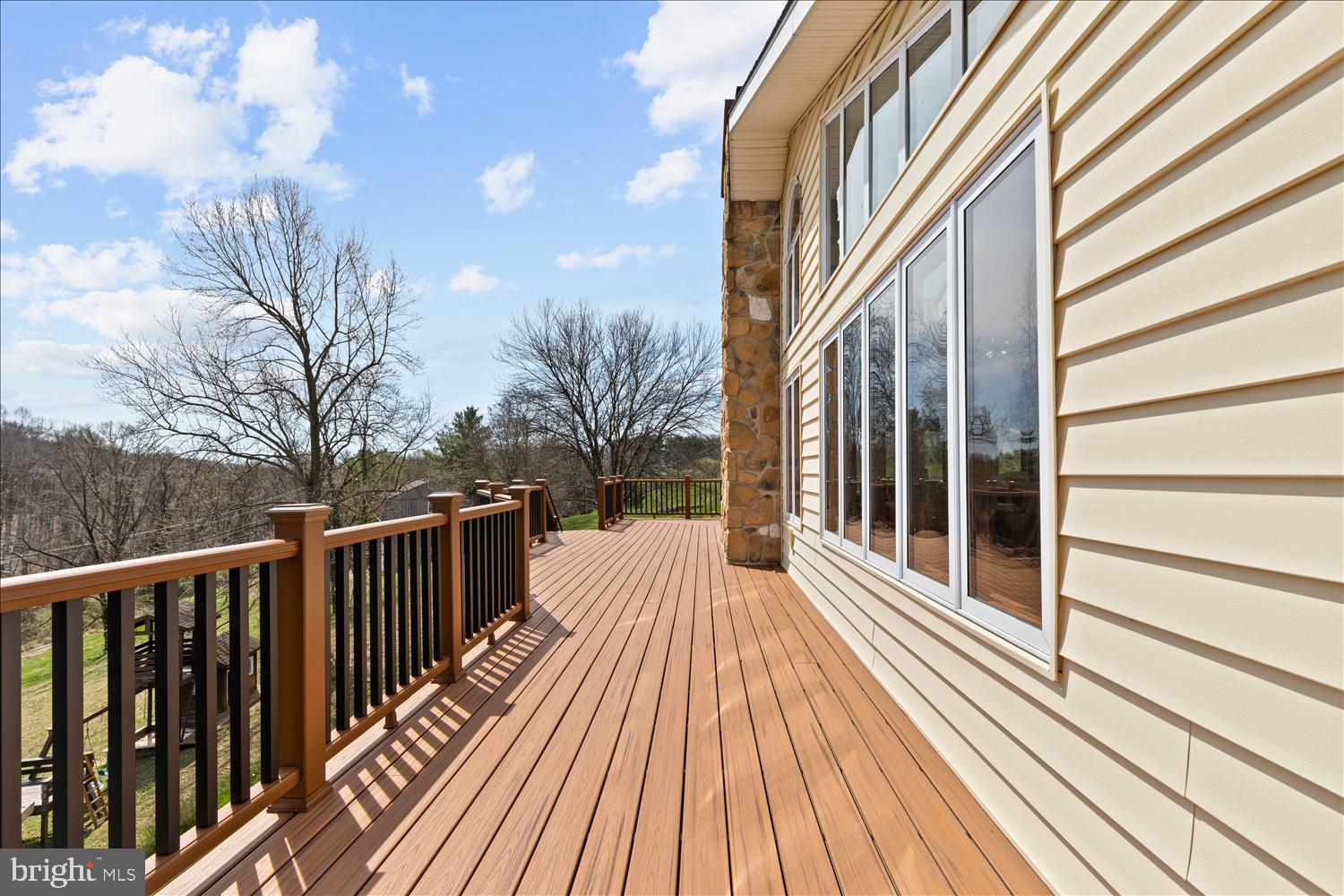 108 Walnut Run Road Landenberg, PA 19350 - Photo 49 of 71 Deck looking toward stairs by driveway