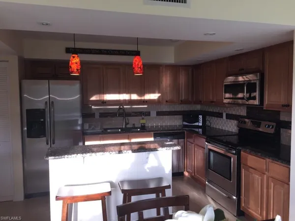 $3,400 | 1860 Bald Eagle Drive, Unit 403B, Naples, FL 34105
