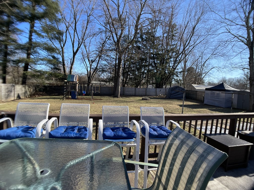 53 Treetop Avenue Springfield, MA 01118 - Photo 2 of 5