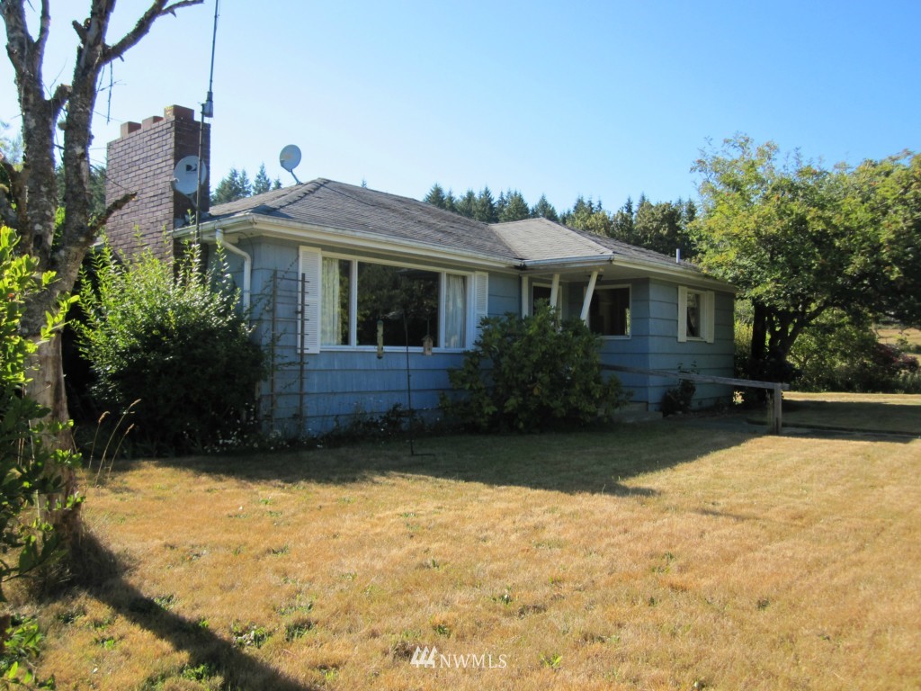 22119 Foss Road Northeast Poulsbo, WA 98370 - Photo 3 of 13