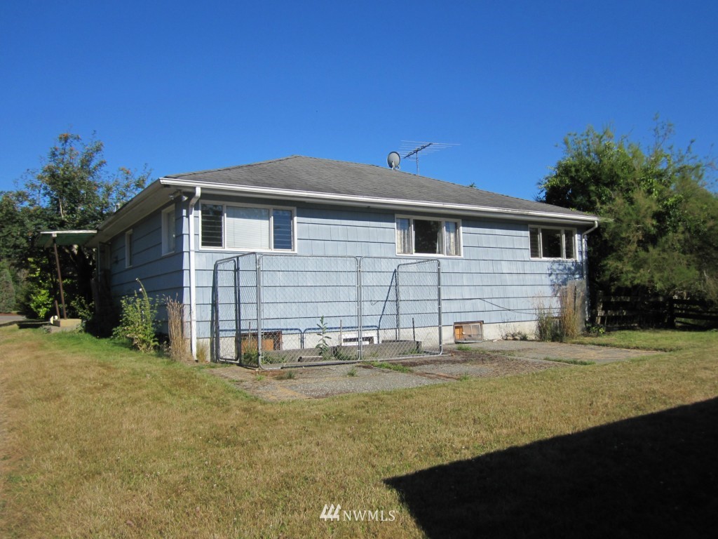 22119 Foss Road Northeast Poulsbo, WA 98370 - Photo 4 of 13