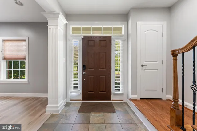 $3,642 | 42524 Rowderbury Square, Chantilly, VA 20152