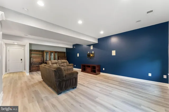 $3,642 | 42524 Rowderbury Square, Chantilly, VA 20152