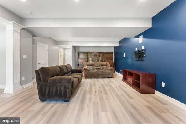 $3,642 | 42524 Rowderbury Square, Chantilly, VA 20152