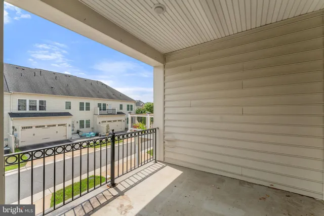 $3,642 | 42524 Rowderbury Square, Chantilly, VA 20152