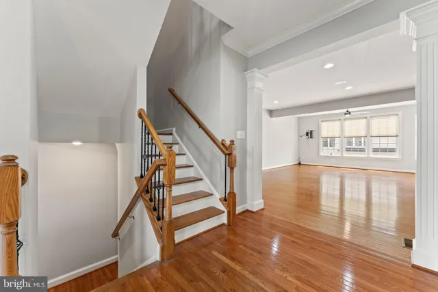 $3,642 | 42524 Rowderbury Square, Chantilly, VA 20152