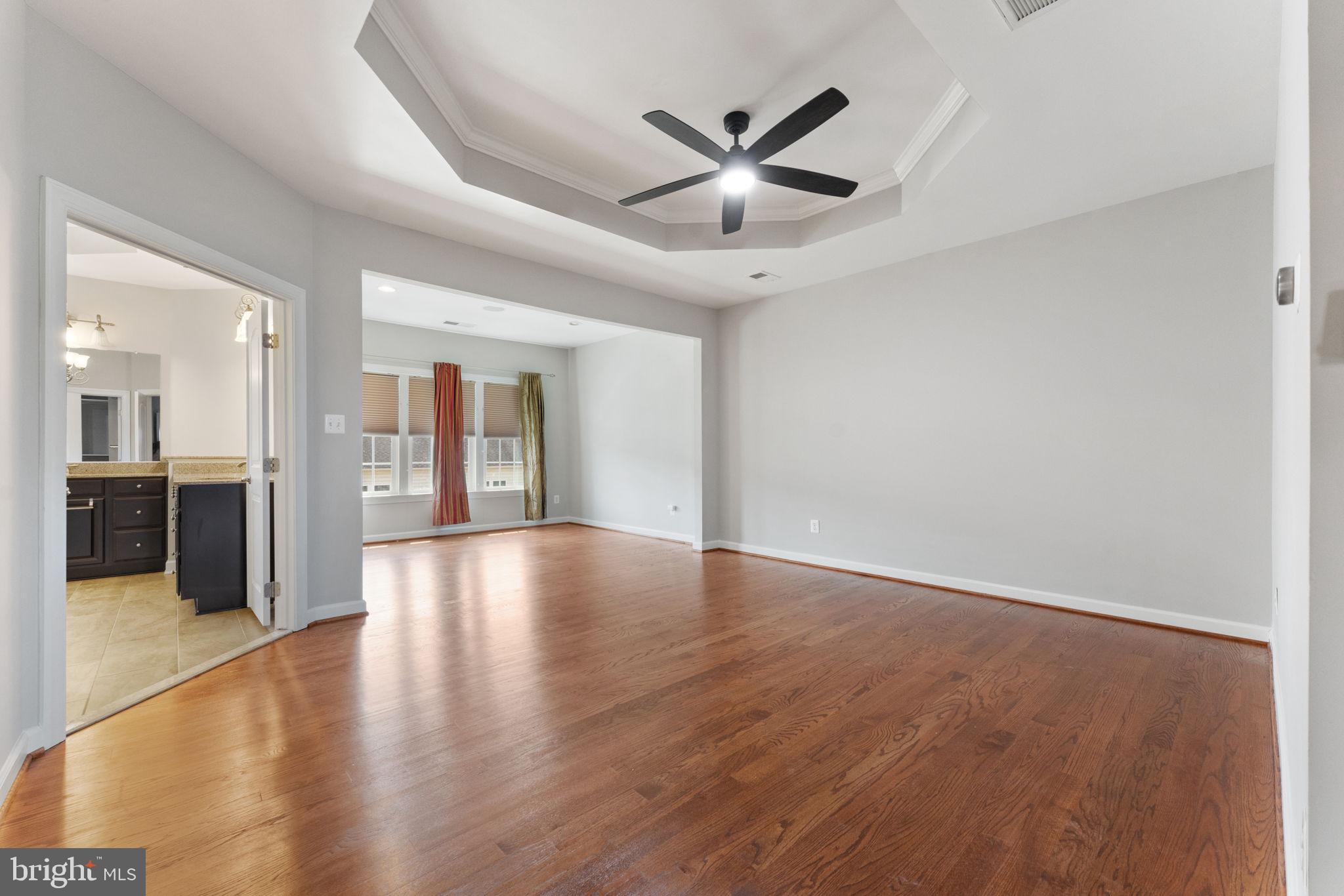 42524 Rowderbury Square Chantilly, VA 20152 - Photo 49 of 73 Primary bedroom