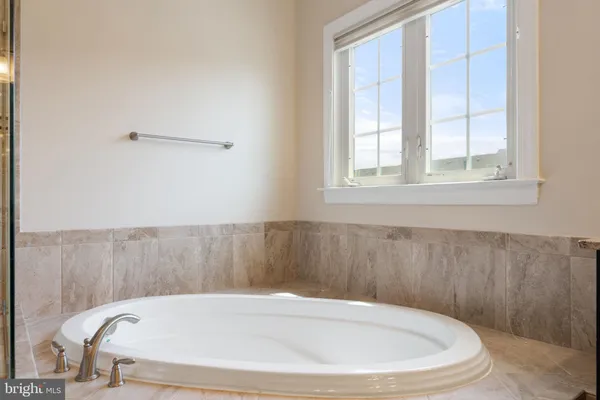 $3,542 | 42524 Rowderbury Square, Chantilly, VA 20152