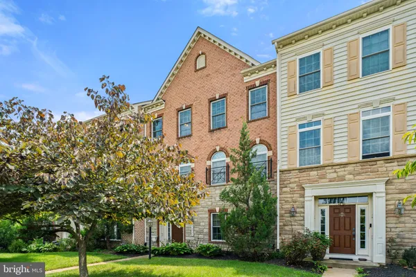 $3,542 | 42524 Rowderbury Square, Chantilly, VA 20152