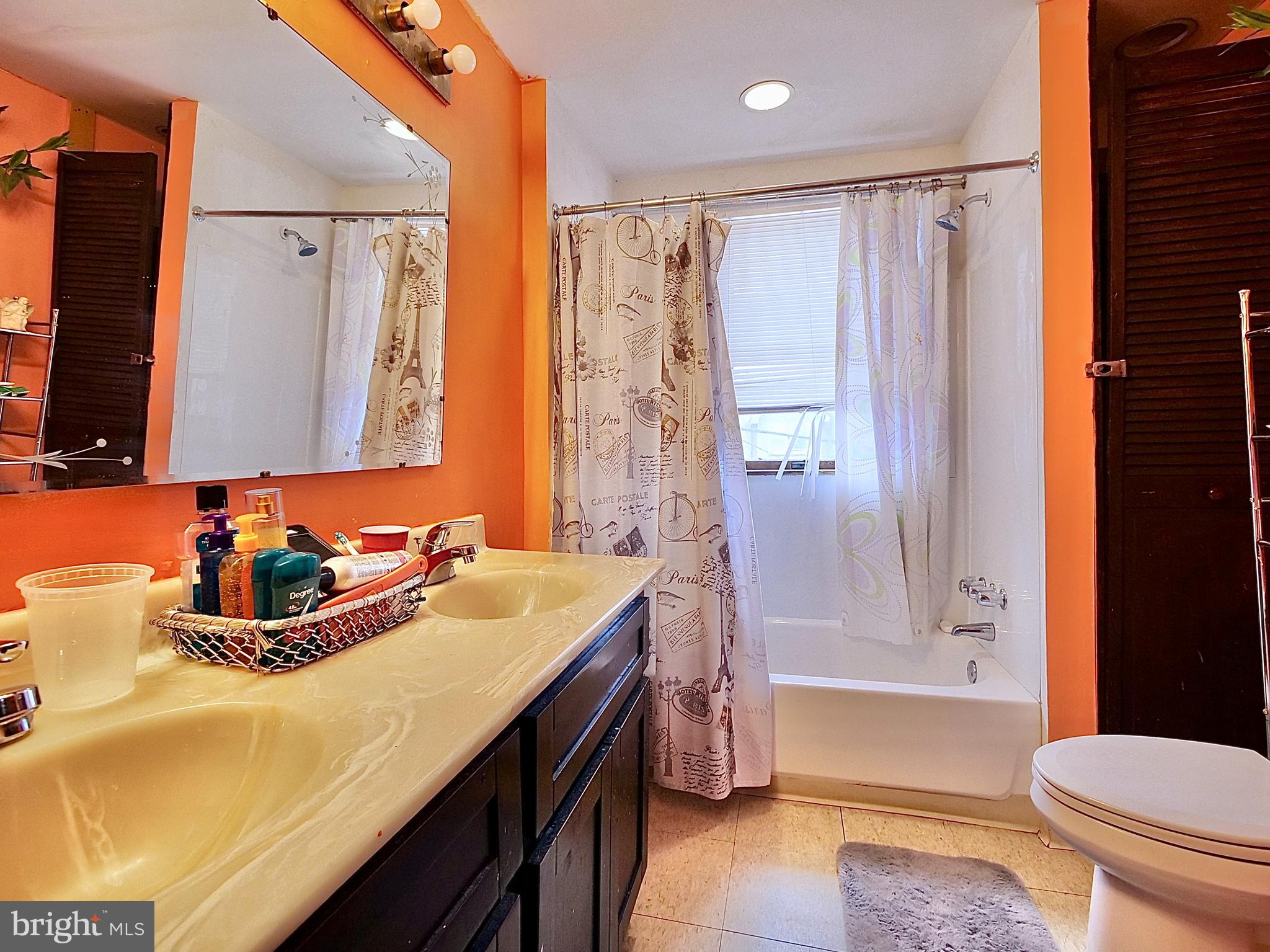 5600 Miriam Road Philadelphia, PA 19124 - Photo 15 of 19 2nd floor bathroom