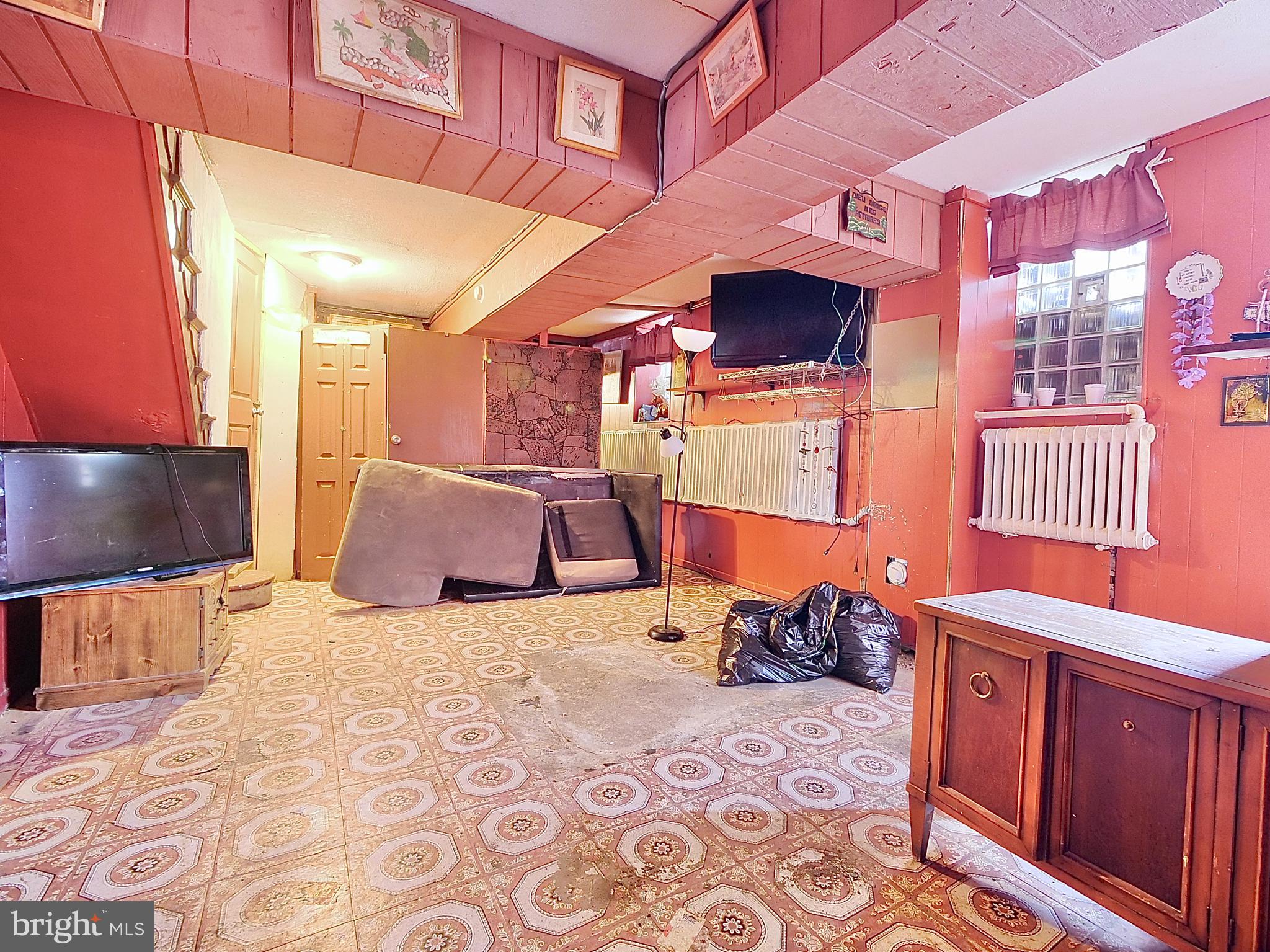 5600 Miriam Road Philadelphia, PA 19124 - Photo 6 of 19 Basement front room