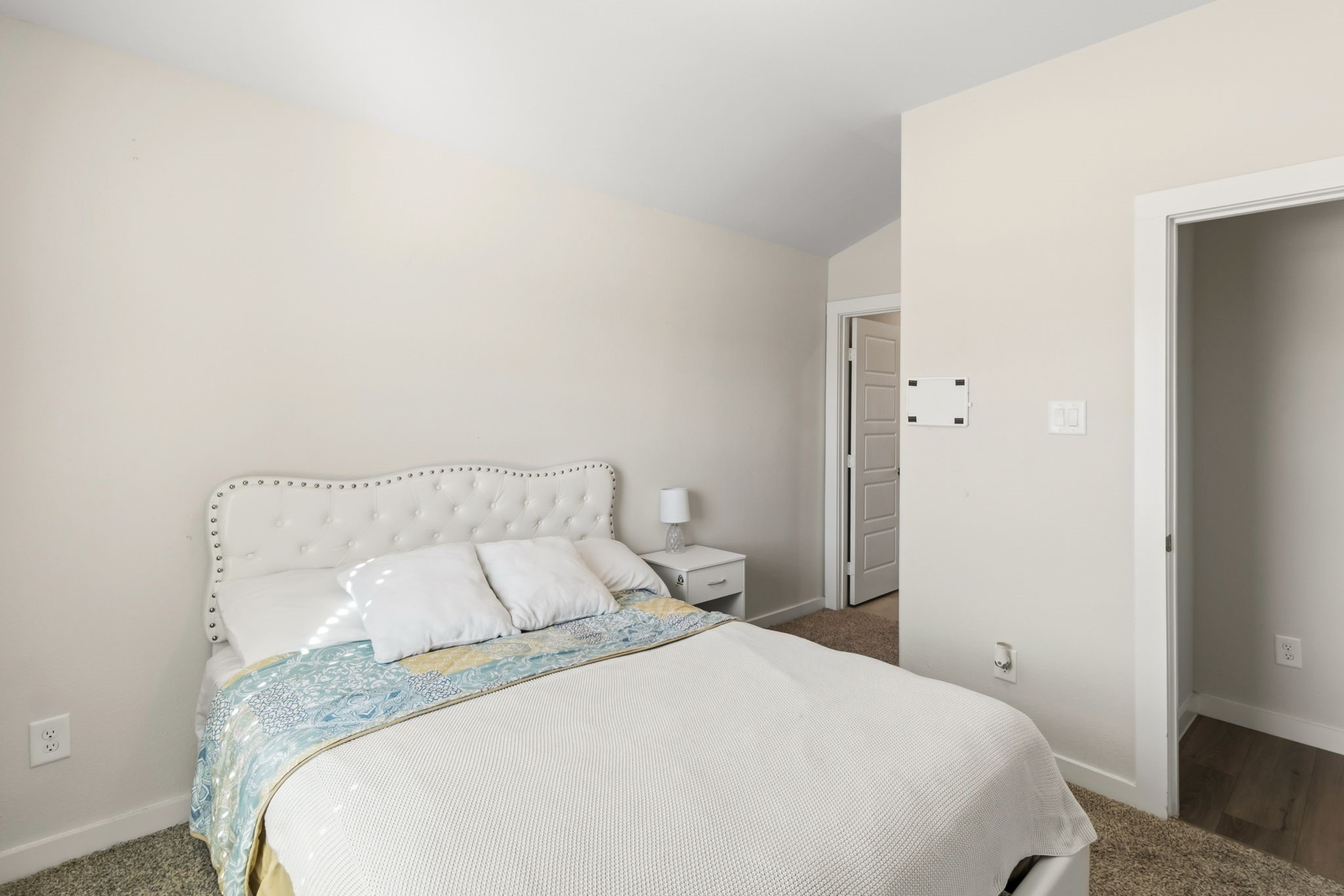 12107 Rushing Rdg Drive Baytown, TX 77523 - Photo 18 of 29 Secondary Room with en suite bathroom