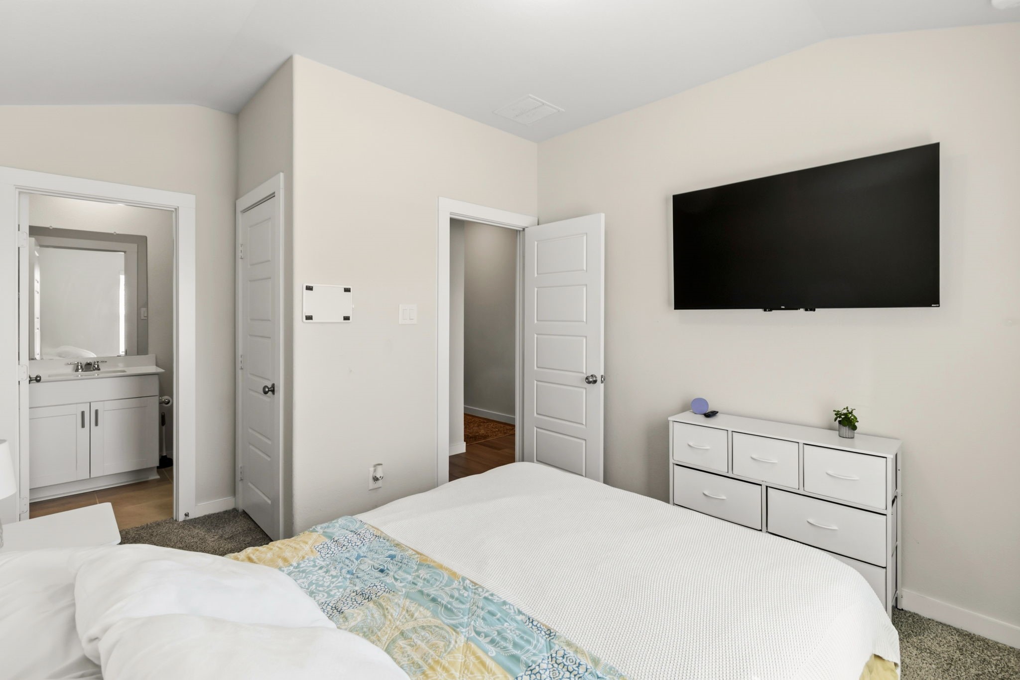 12107 Rushing Rdg Drive Baytown, TX 77523 - Photo 19 of 29 Secondary en suite bathroom