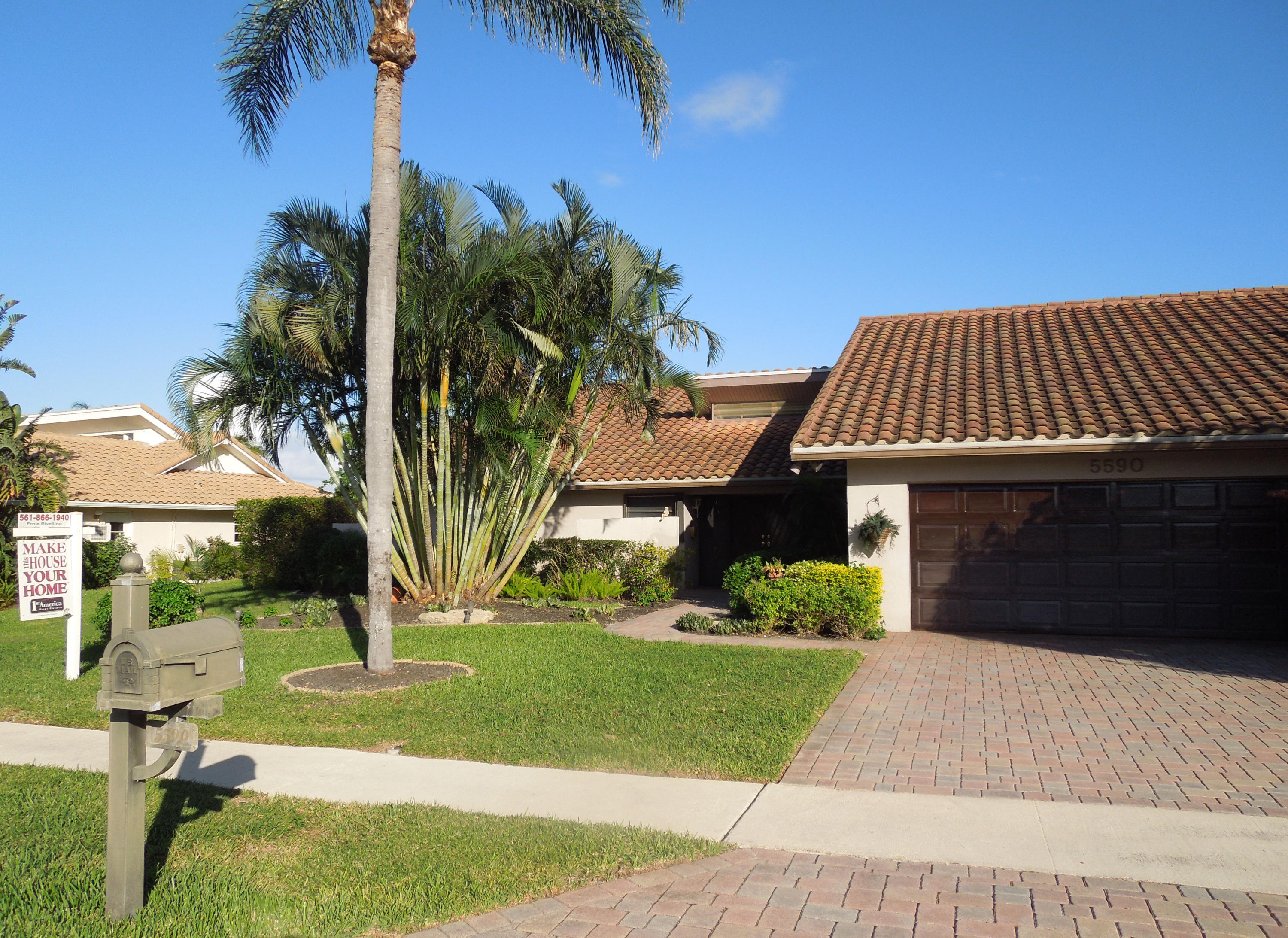 5590 Northwest 3rd Terrace Boca Raton, FL 33487 - Photo 5 of 10 FRONT SW CLOSE-UP
