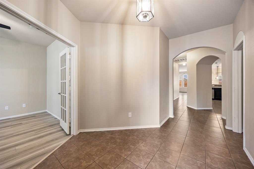 2028 Carriage Road Heartland, TX 75126 - Photo 3 of 22