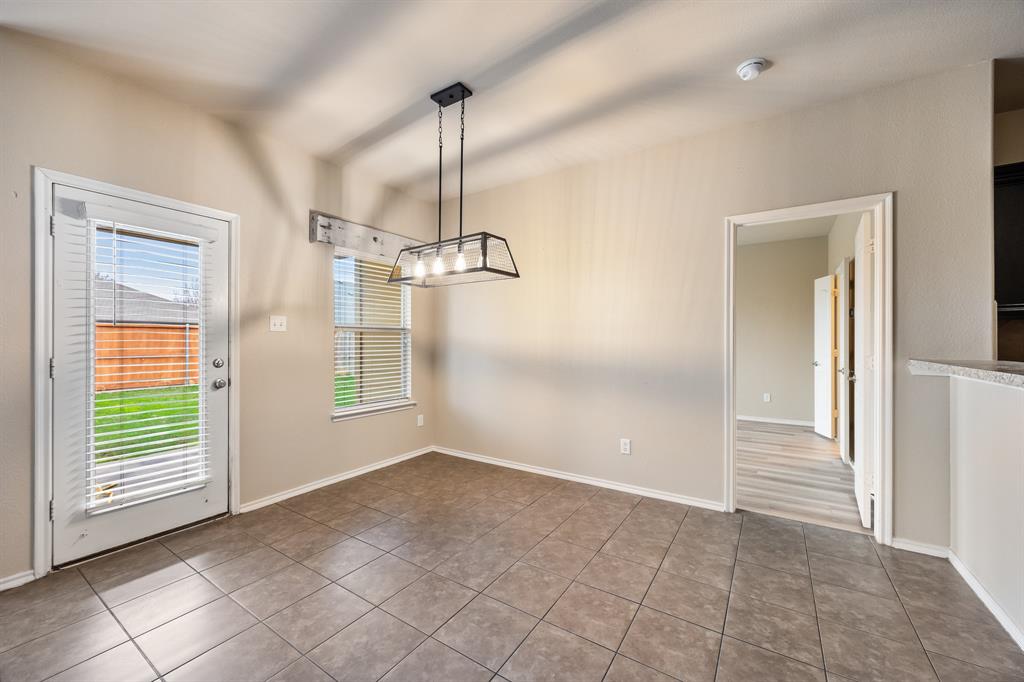 2028 Carriage Road Heartland, TX 75126 - Photo 8 of 22