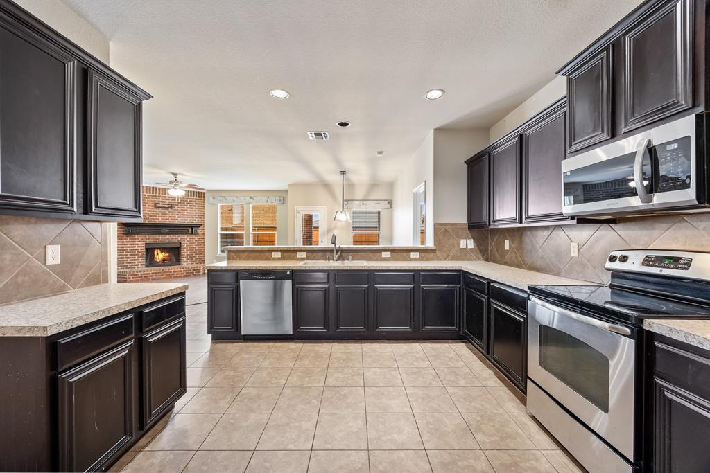 2028 Carriage Road Heartland, TX 75126 - Photo 9 of 22