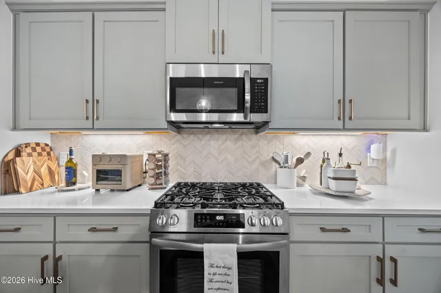 $674,990 | 4025 Watersail Drive, Wilmington, NC 28409