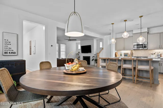 $674,990 | 4025 Watersail Drive, Wilmington, NC 28409