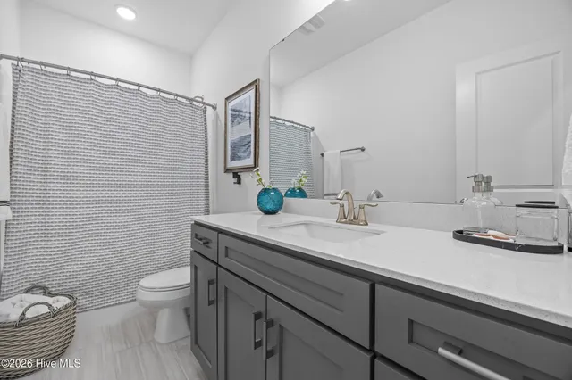 $674,990 | 4025 Watersail Drive, Wilmington, NC 28409