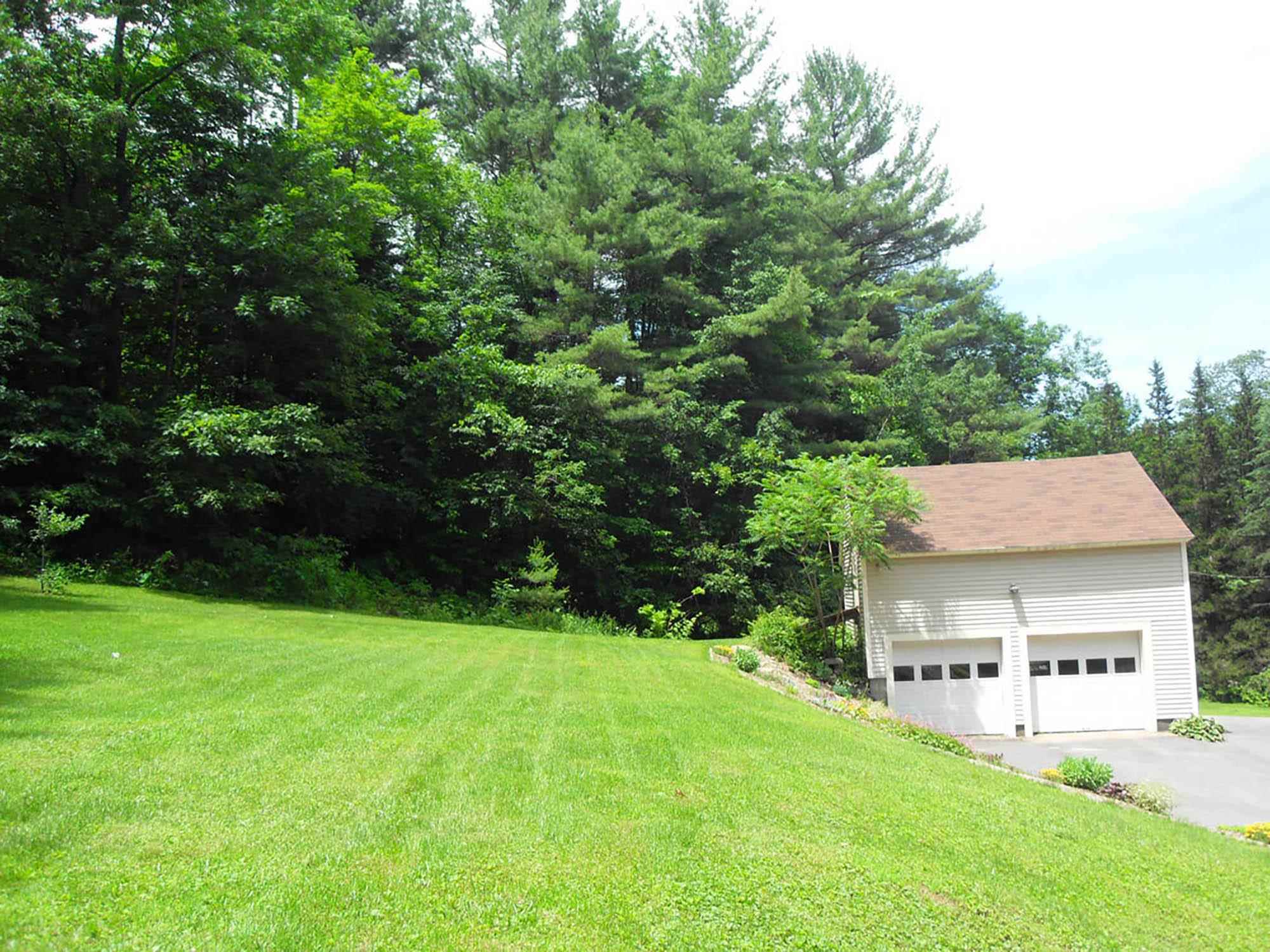 33 Brook Street Newfane, VT 05345 - Photo 3 of 26