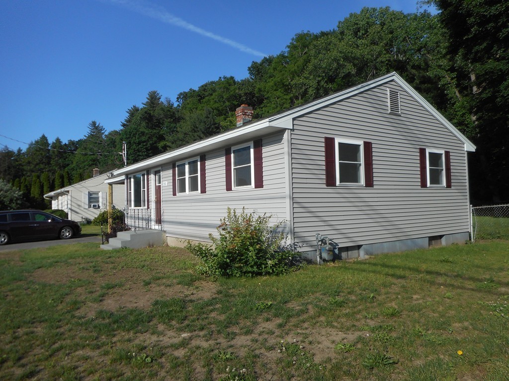 211 Little River Road Westfield, MA 01085 - Photo 3 of 18 Gallery Image 3
