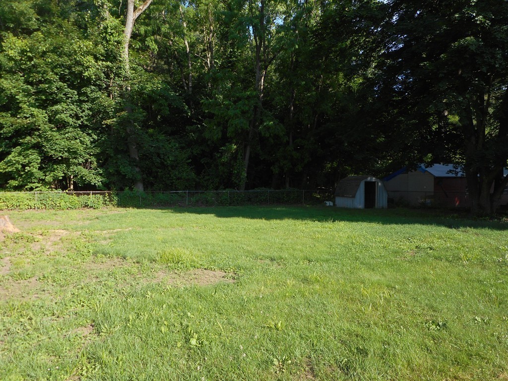 211 Little River Road Westfield, MA 01085 - Photo 6 of 18 Gallery Image 6
