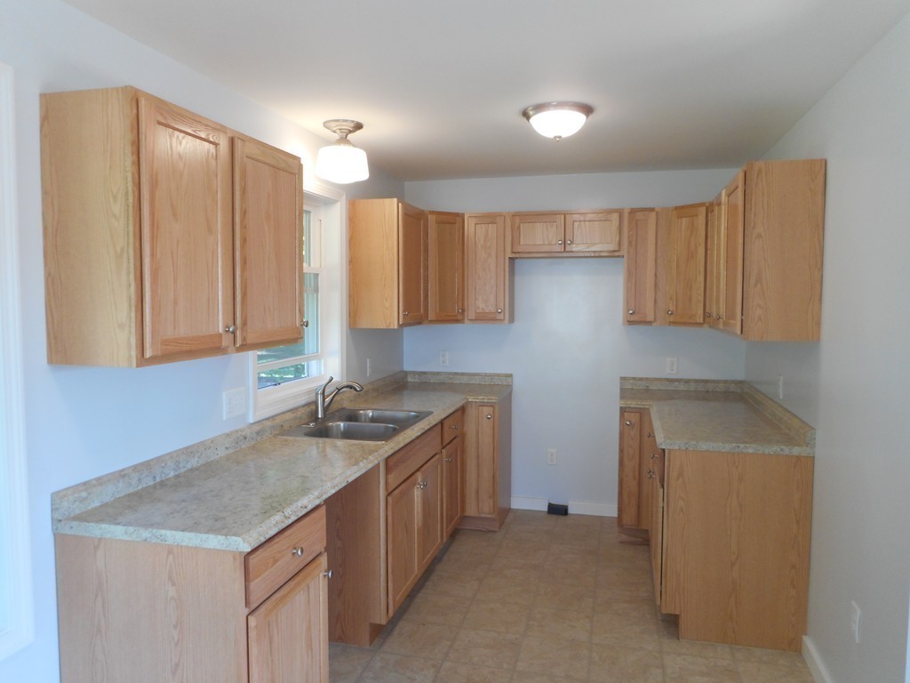 211 Little River Road Westfield, MA 01085 - Photo 7 of 18 Gallery Image 7