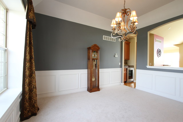 792 Ridgeview Lane Sugar Grove, IL 60554 - Photo 9 of 29 a view of a hallway with chandelier windows and a chandelier