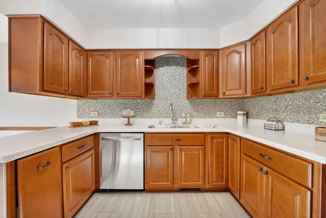 $565,000 | 1-n020 Prairie Path Lane, Winfield, IL 60190