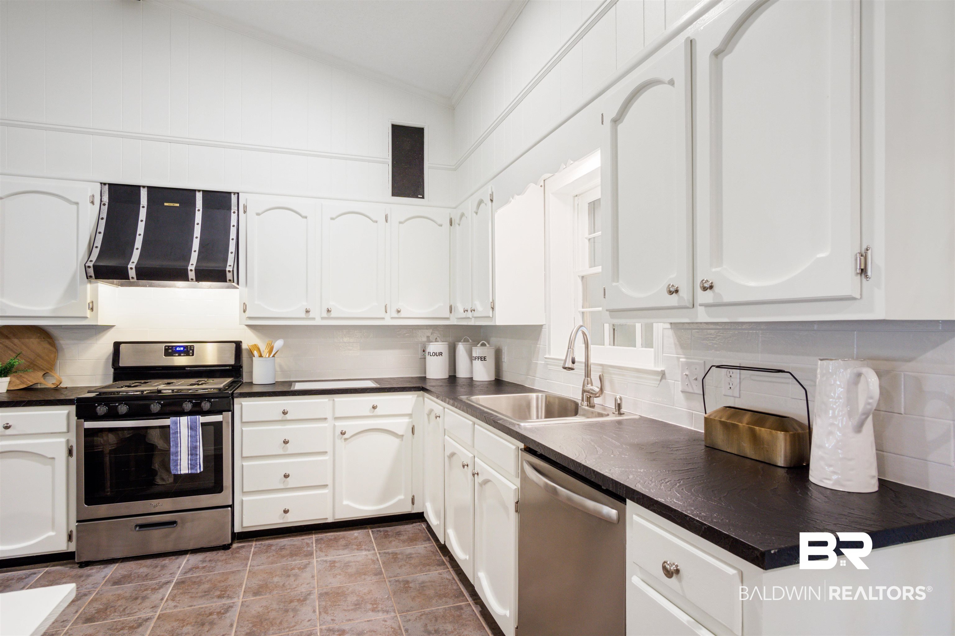 959 Royal Oak Court Mobile, AL 36693 - Photo 13 of 48