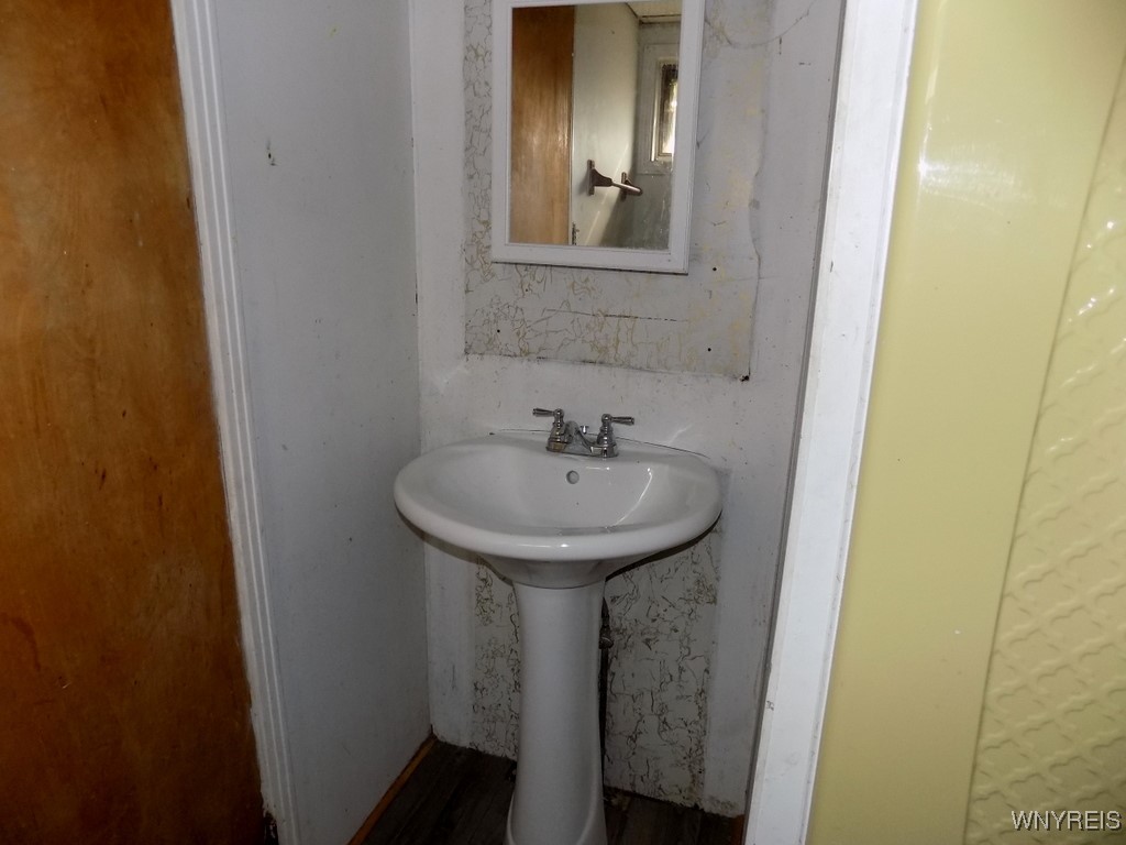 33 Trowbridge Street Buffalo, NY 14220 - Photo 12 of 29