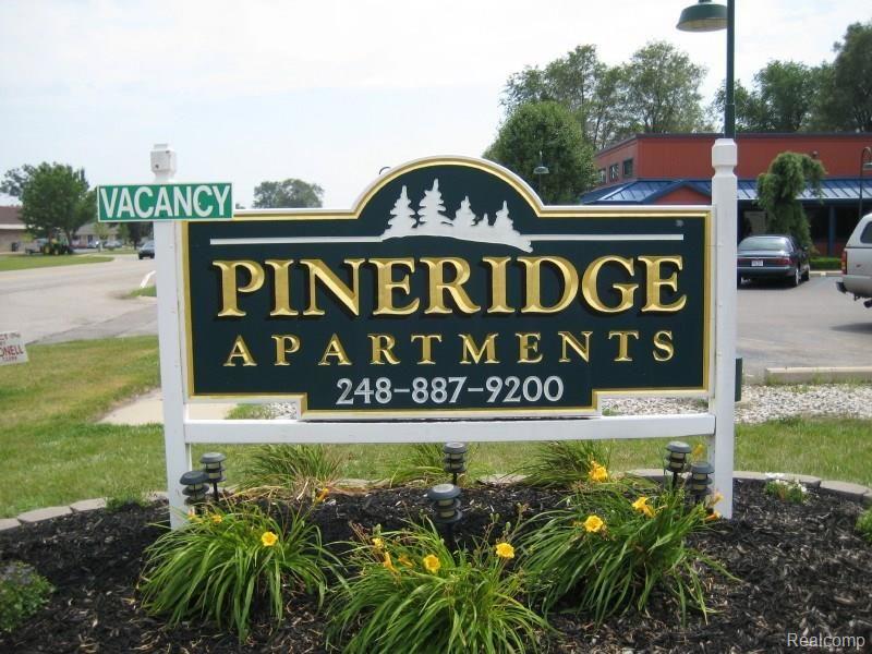 1207 Pine Ridge Drive Highland, MI 48357 - Photo 5 of 20