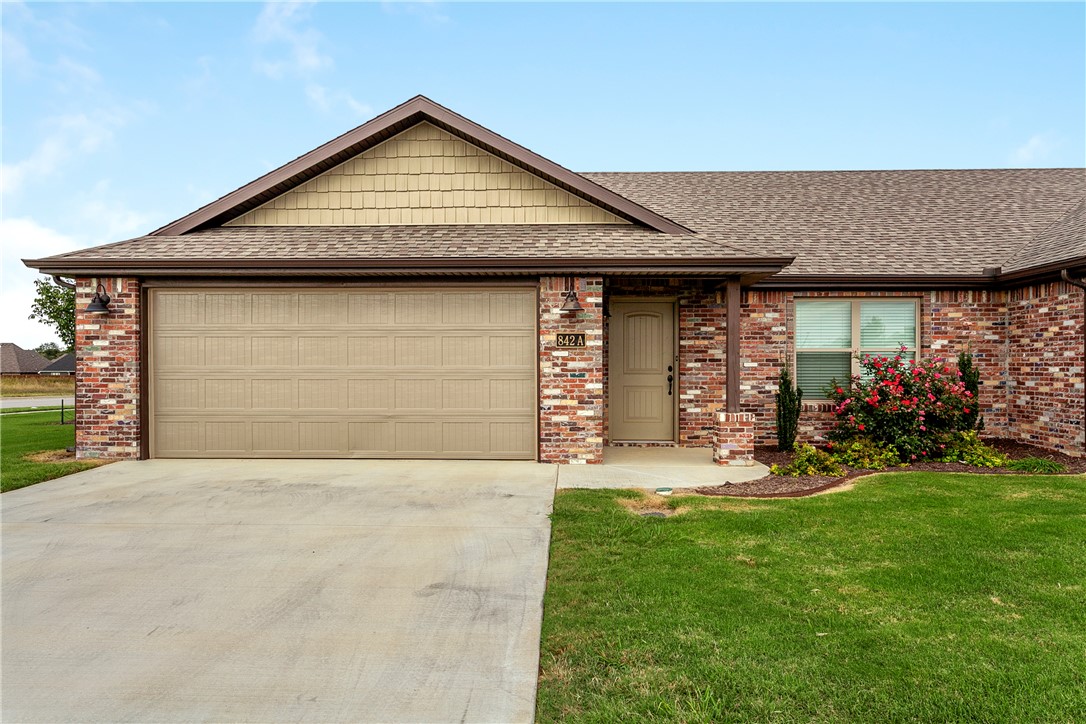 120 Fall Avenue Centerton, AR 72719 - Photo 2 of 9 Gallery Image 2