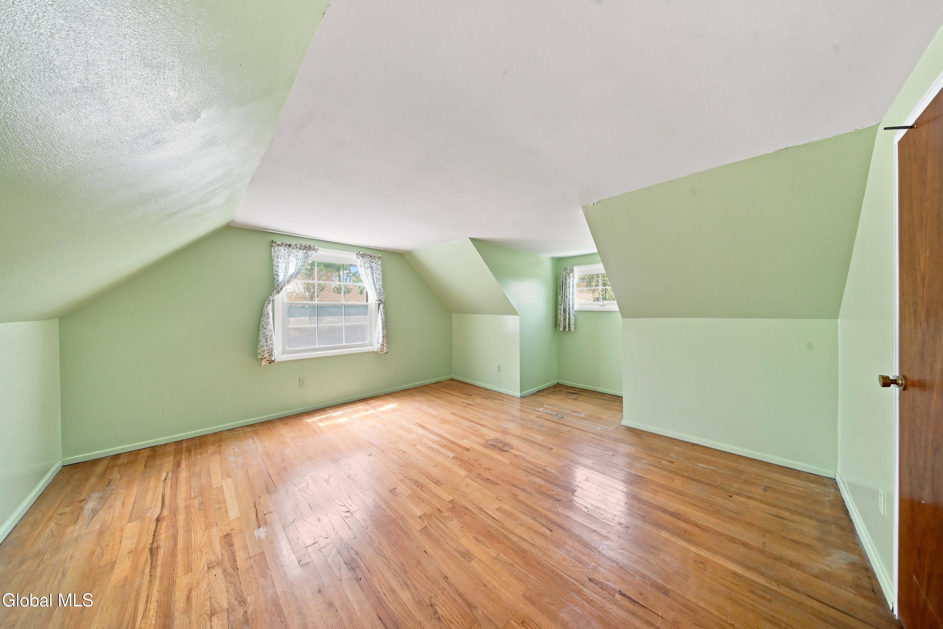 2 O'neil Street Troy, NY 12180 - Photo 18 of 34 17